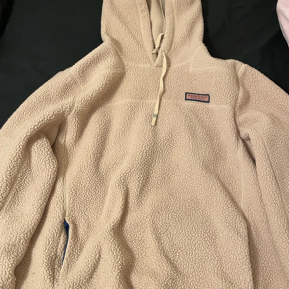 Vineyard vines hoodie